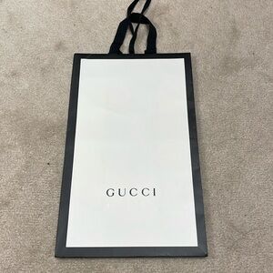 Smoke free and pet free home - Gucci shopping bag